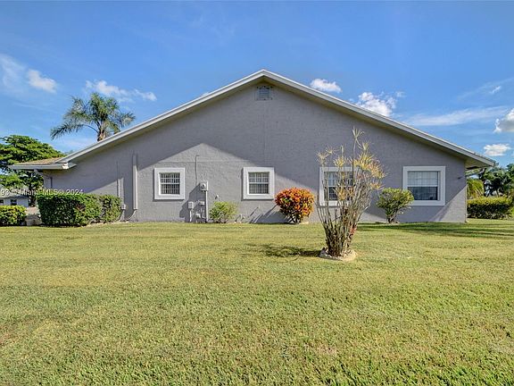 4th image of 3870 Dafilee Cir