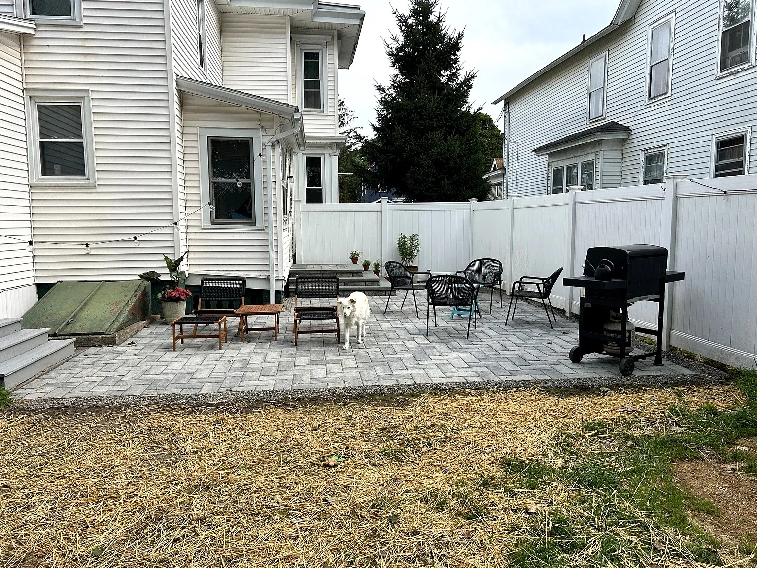 3 bed, 2136 sqft, $2,500 — Photo 2