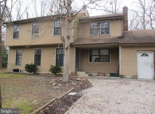 18 Whippoorwill Dr, Sicklerville, NJ 08081