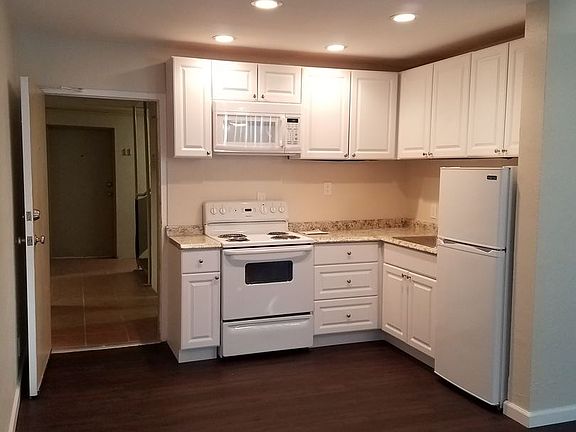3rd image of 4174 3rd Ave APT 21