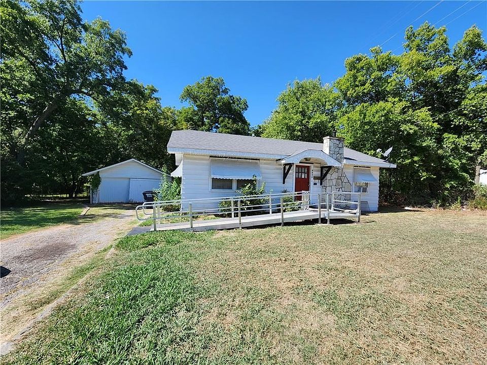 1st image of 1428 N Union Ave