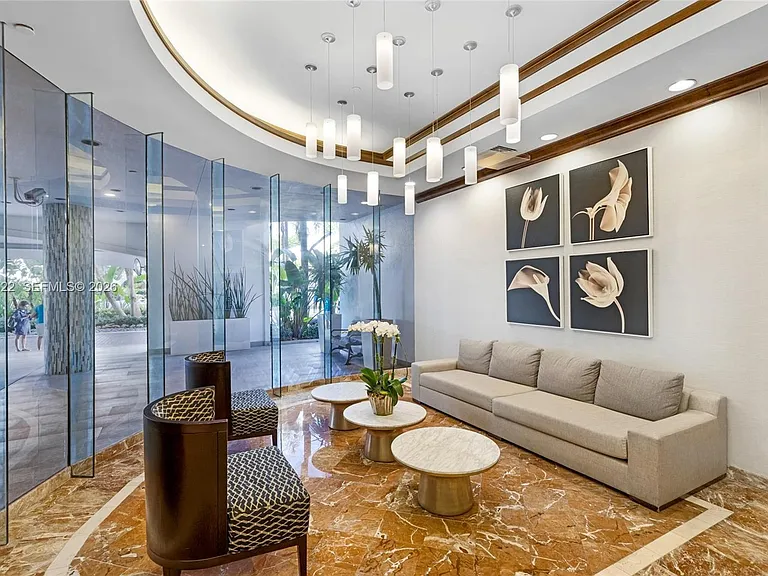3610 Yacht Club Dr #1016 — Photo 40