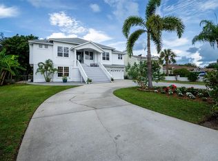 1605 Gulf Rd, Tarpon Springs, FL 34689