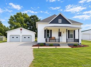 208 N Church St, Mulberry Grove, IL 62262