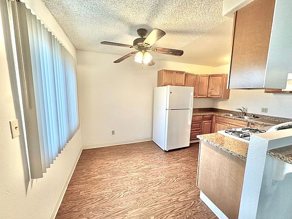 2nd image of 4422 Temecula St #5