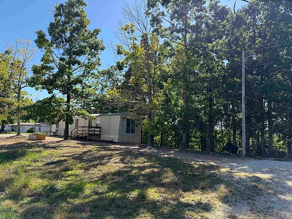 3rd image of 520 Coy Hill Rd