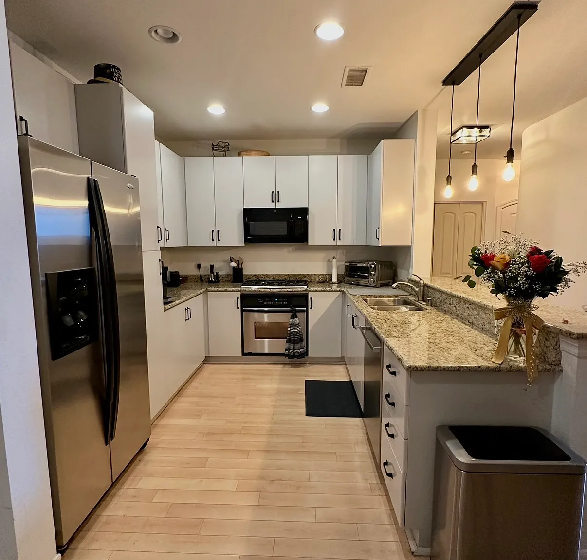 2 bed, 1172 sqft, $3,499 — Photo 2
