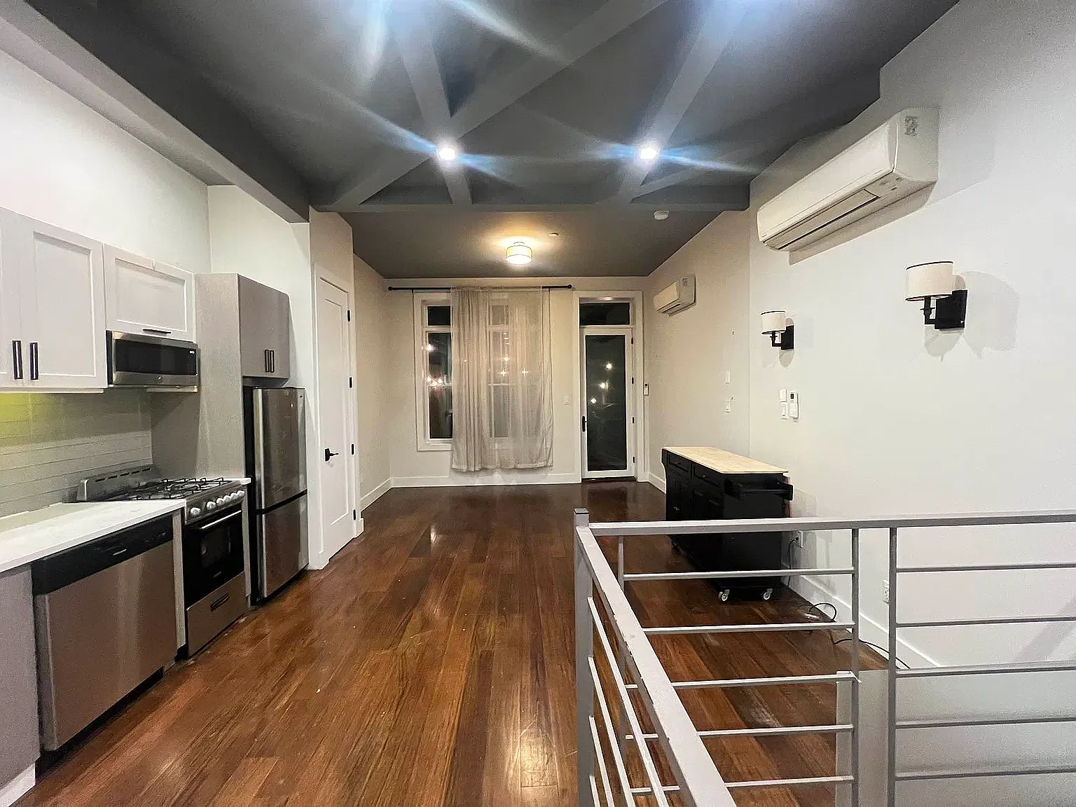 537 Park Place — Photo 3