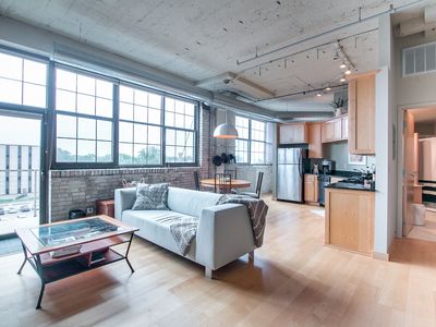 1901 Hennepin Ave E #404, Minneapolis, MN, 55413