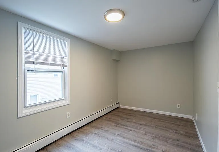 623 4th St #2 — Photo 16