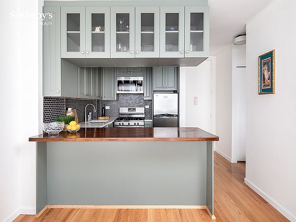 4th image of 130 W 79th St APT 11D