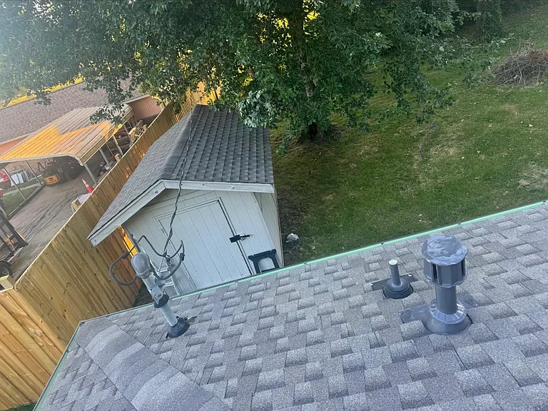 514 Oakwood St — Photo 16