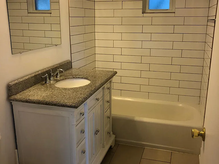 3209 N Oakley Ave #2 — Photo 14
