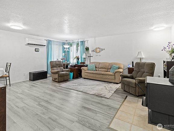 5th image of 16716 16th Avenue Court E