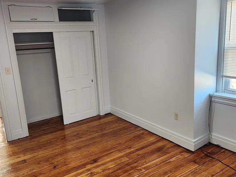 545-547 W Maple St #5 — Photo 23