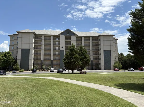 124 Plaza Dr #5402, Pigeon Forge, TN 37863