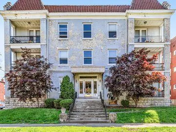 408 Kensington Ct, Louisville, KY 40208