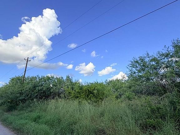 3rd image of 3 Los Ranchos Rd