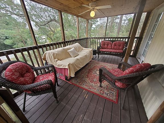 Large screened-in porch.