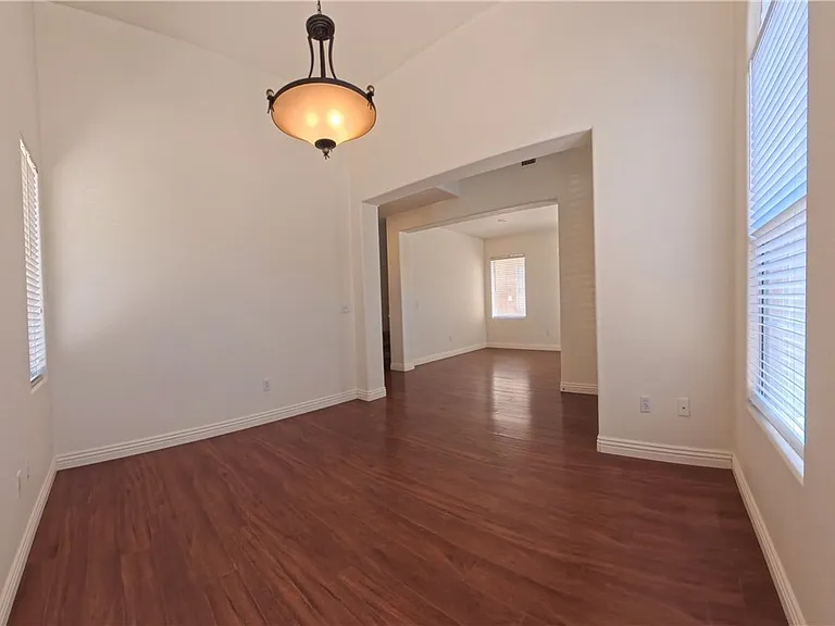 7776 Littondale St — Photo 11