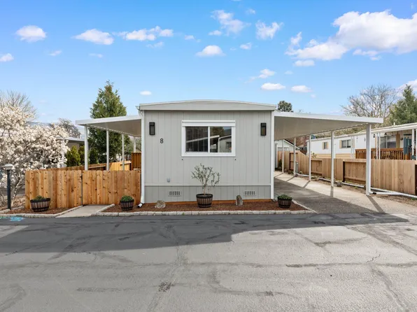 355 Colver Rd Unit 8, Talent, OR 97540