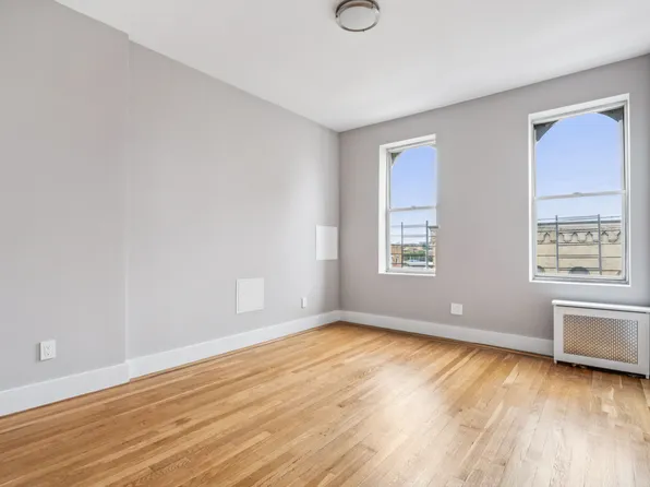 811 Walton Avenue image 10 of 10