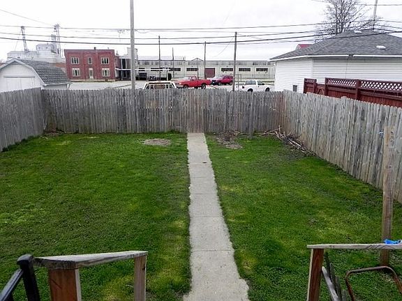 3rd image of 527 Washington Ave