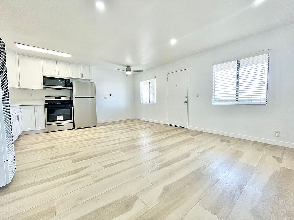 1st image of 14013 S Budlong Ave #202