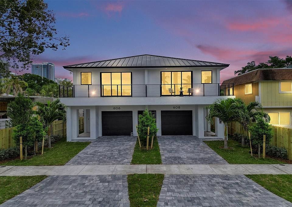 1st image of 608 SW 7TH Avenue