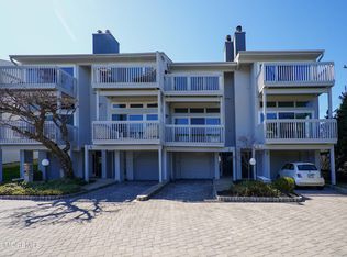 2 E Manor Sq #2, Highlands, NJ 07732