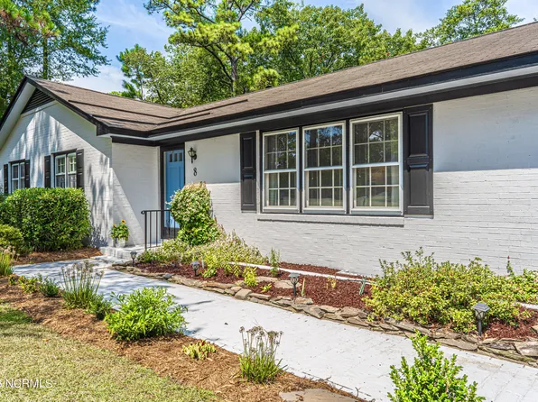 8 Holly Lane, Southern Pines, NC 28387