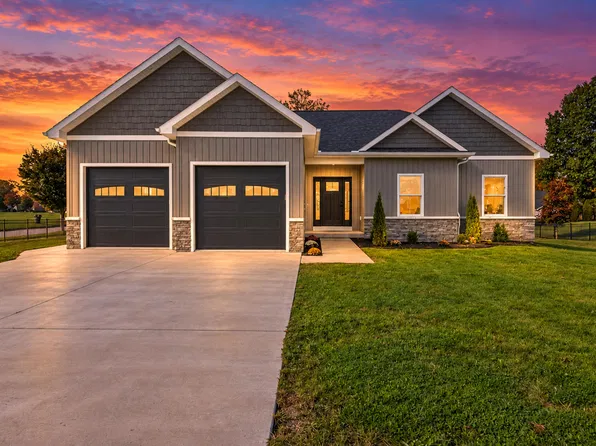 7 Arrowhead Dr, Coldwater, MI 49036