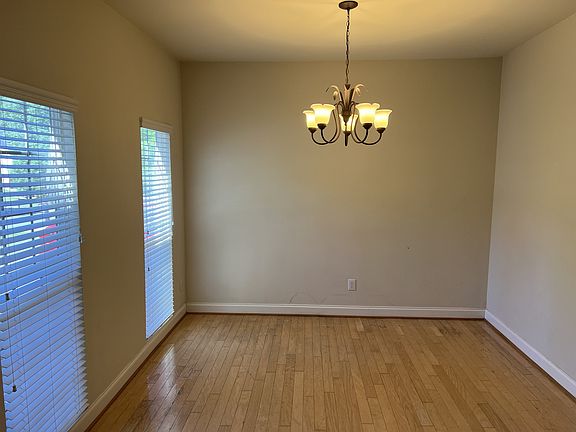 Dinning Room (downstairs)