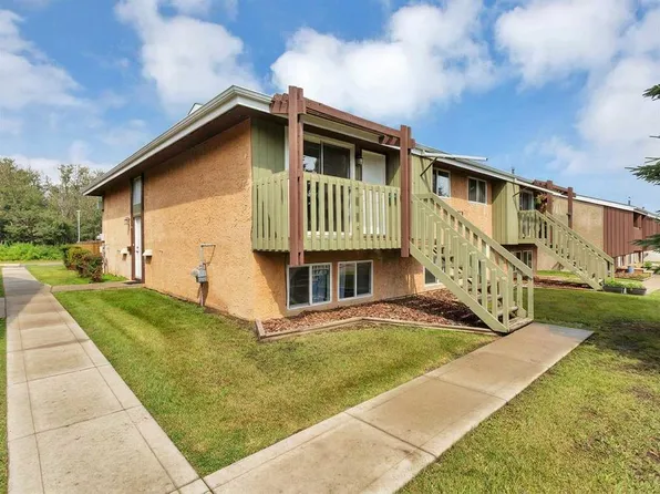 5946 S 45th Ave #A, Lacombe, AB T4L 1V7