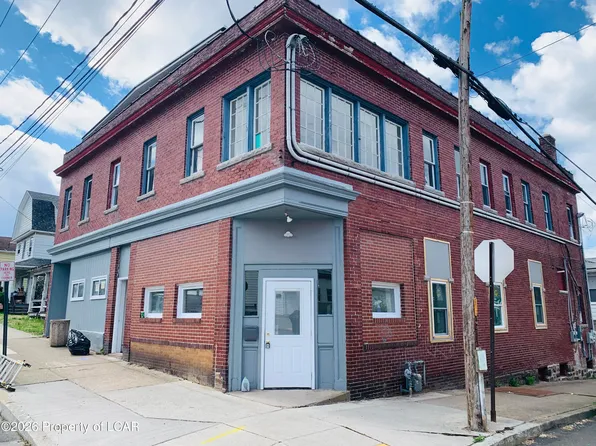 400 S Hanover St, Nanticoke, PA 18634