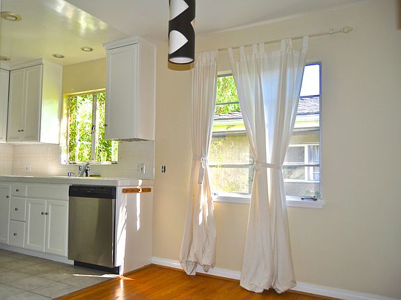 3rd image of 1301 Franklin St APT 8