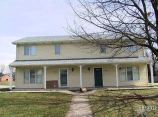 5705 W Hills Rd, Fort Wayne, IN 46804