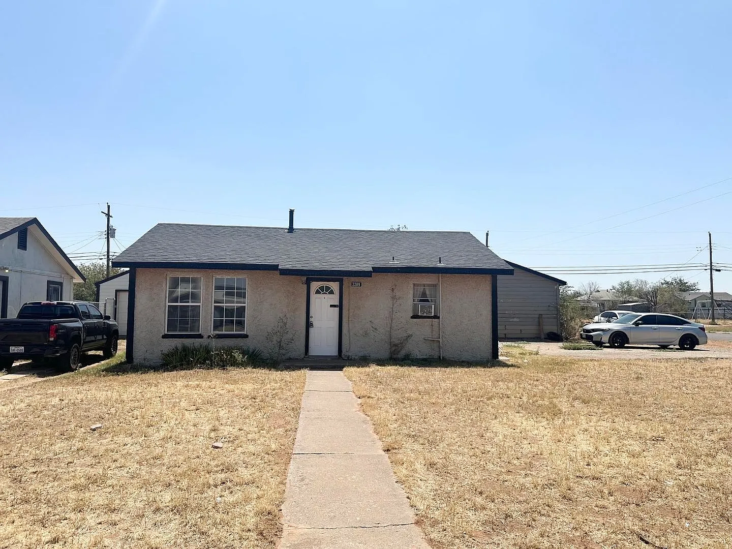 2 Bedroom 1 Bathroom House For Rent — Photo 1