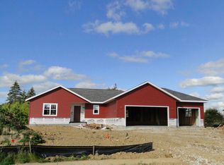 N595 Westview Dr, Oconomowoc, WI 53066