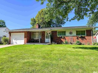 105 Laurel Ln, East Peoria, IL 61611