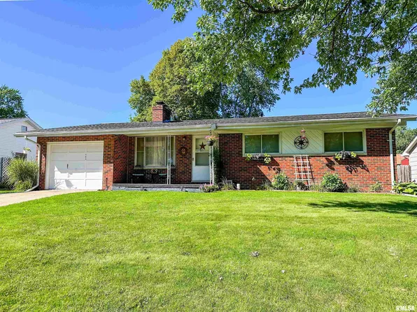 105 Laurel Ln, East Peoria, IL 61611