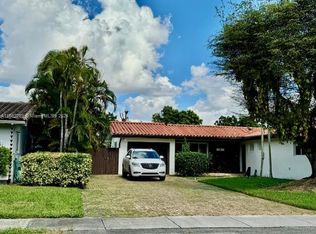 10811 SW 33rd St, Miami, FL 33165