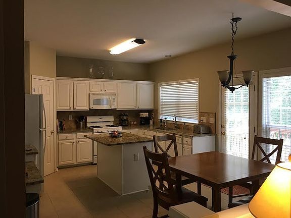 Kitchen is updated with granite!
