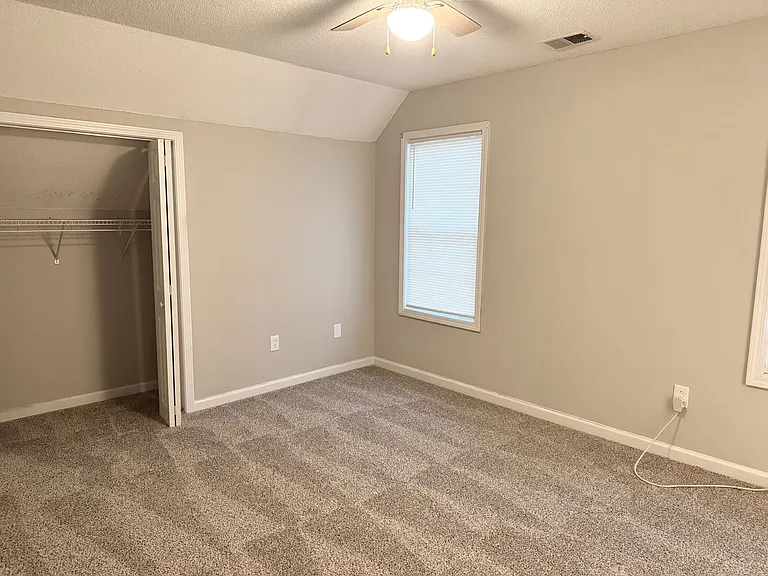 310 Pappy Dr — Photo 32
