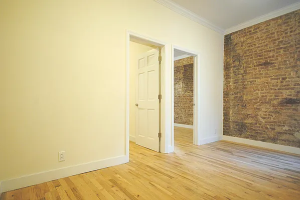 Rented by Compass | media 7