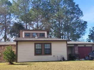 102 Vicksburg Pl, Ocean Springs, MS 39564