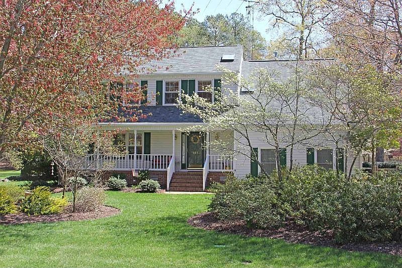 1st image of 603 Lakeland Cres