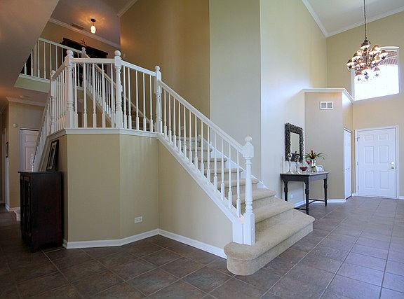 2nd image of 350 E Colonial Dr