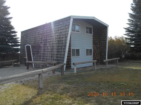 320 Larsen St, Rawlins, WY 82301