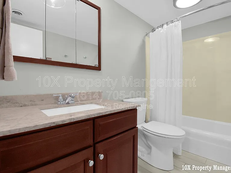 911 Manor Ln #C — Photo 19